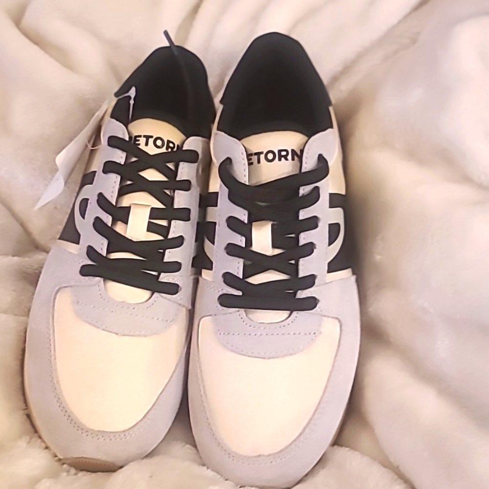 Nwt 8 1/2 Tretorn Lace-Up Sneakers Loyola 2.0 Taupe/Black - Medium